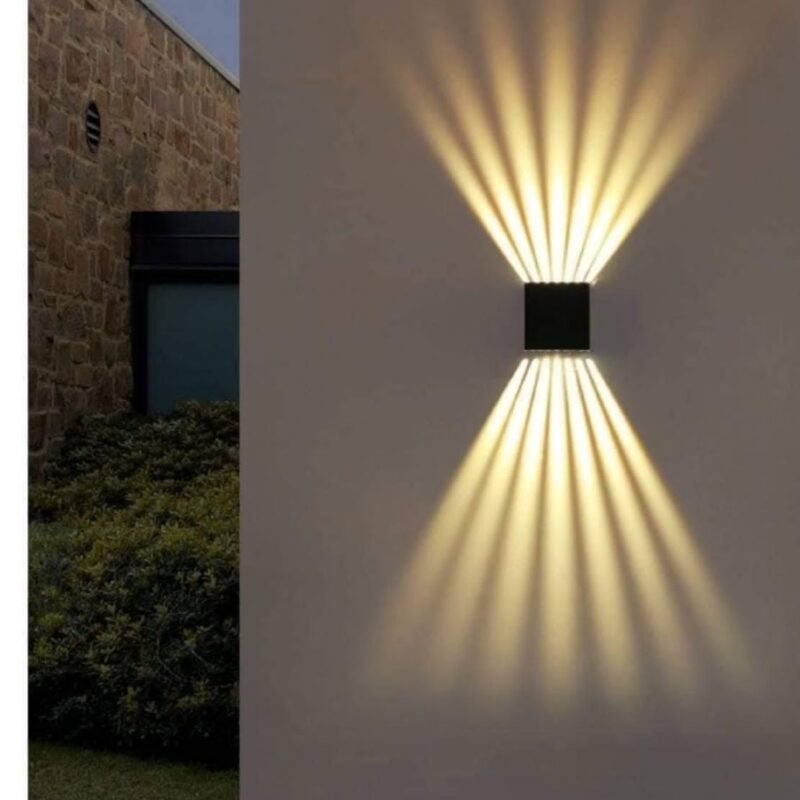 Outdoor wall light