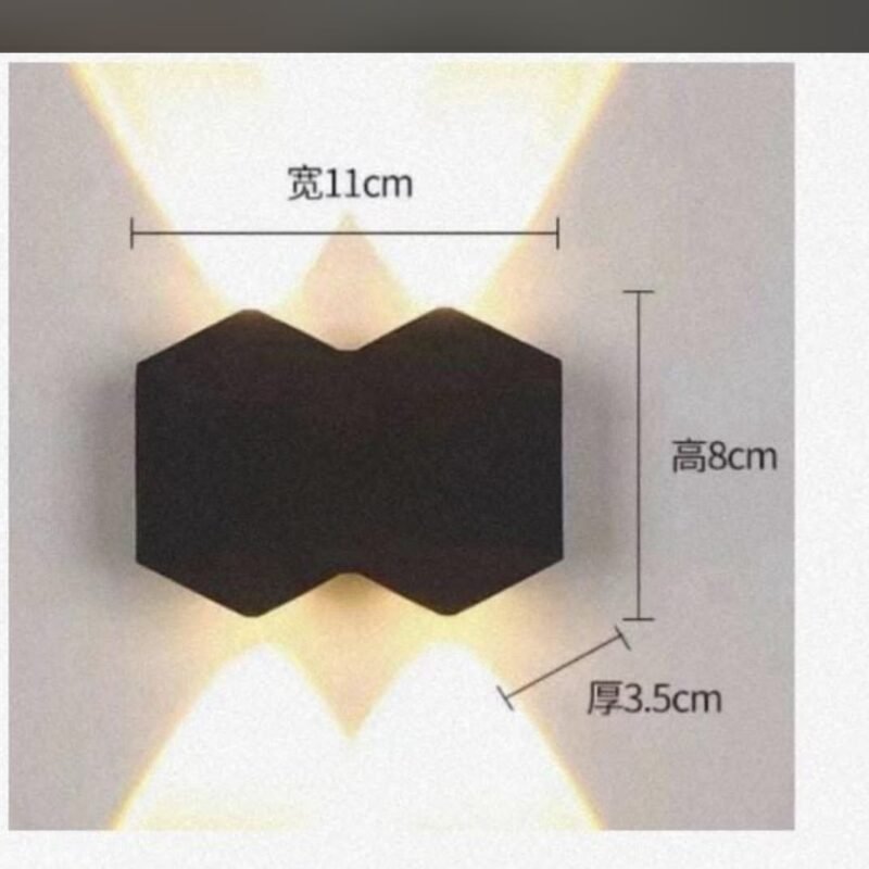 Decorative wall light